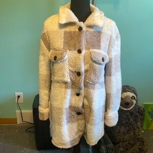 NWOT Shein Small Fluffy Light Weight Jacket